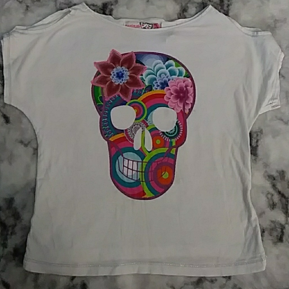 Cut off shoulders tee